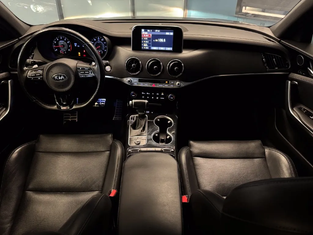 Kia Stinger photo 9
