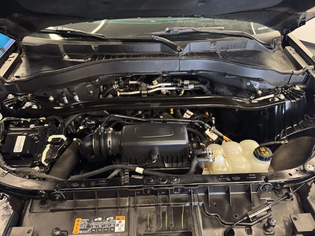 Ford Explorer photo 25