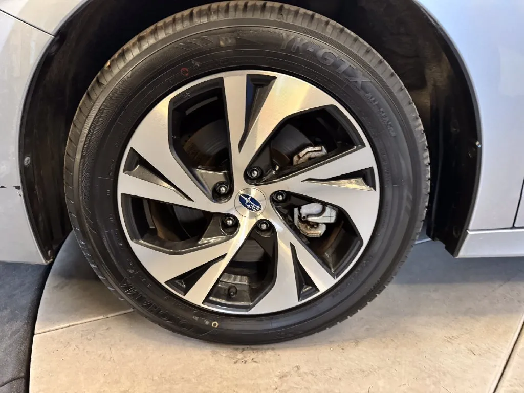 Subaru Legacy photo 25