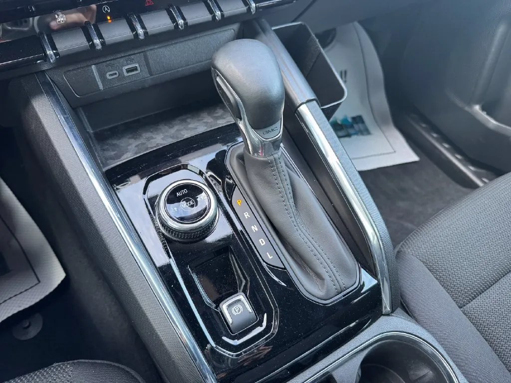 GMC Canyon photo 16