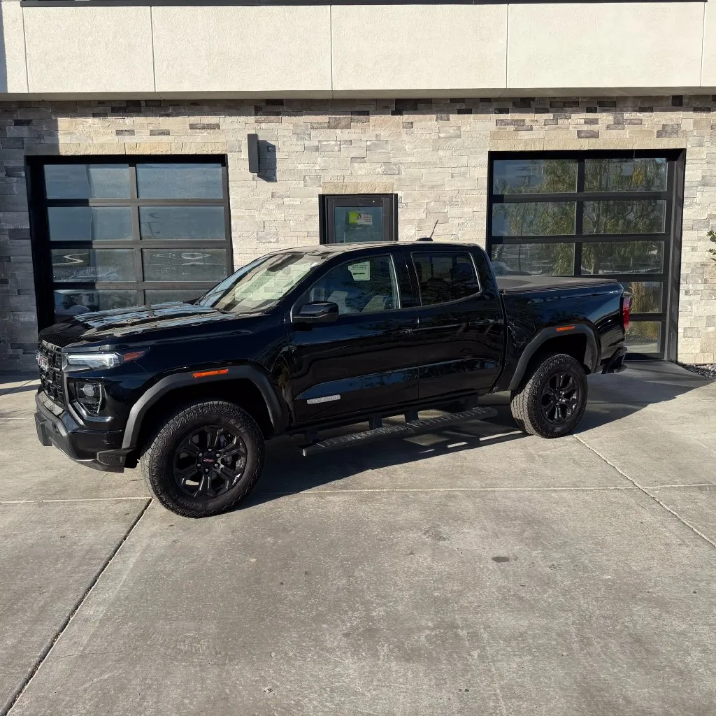 GMC Canyon photo 7