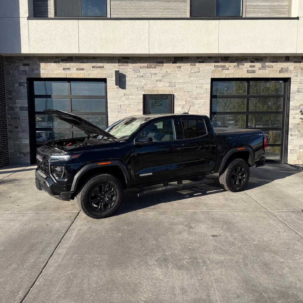 GMC Canyon photo 24