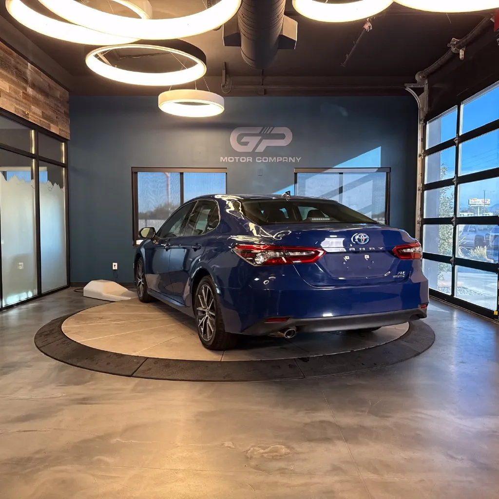 Toyota Camry photo 5