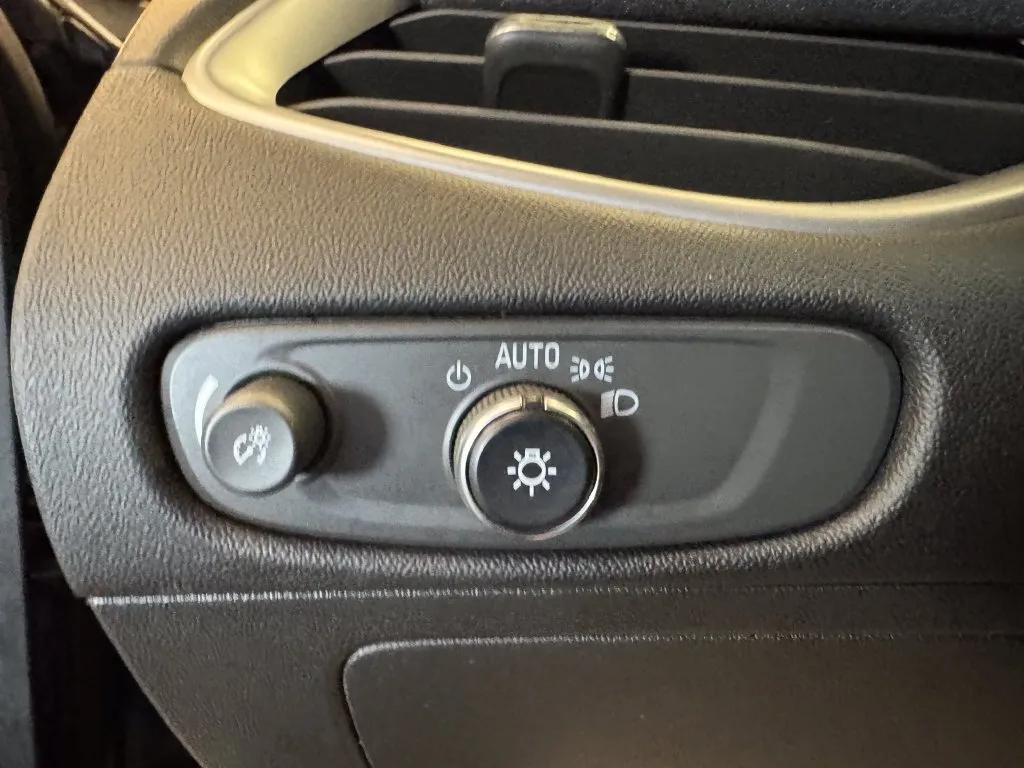 Chevrolet Malibu photo 18
