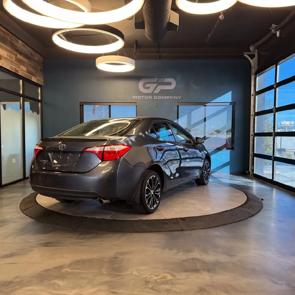 Toyota Corolla photo 3