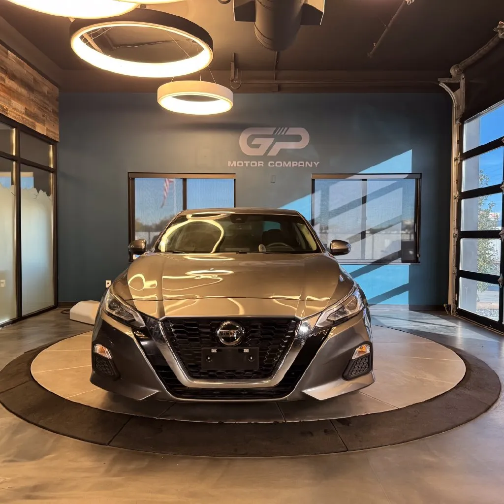 Nissan Altima photo 8