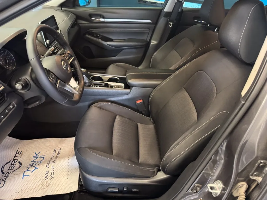 Nissan Altima photo 20