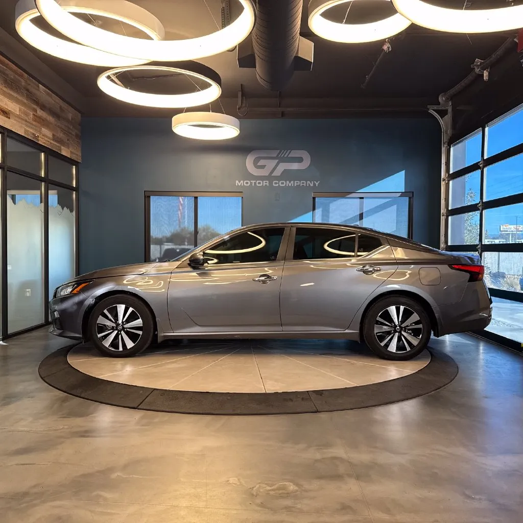 Nissan Altima photo 6