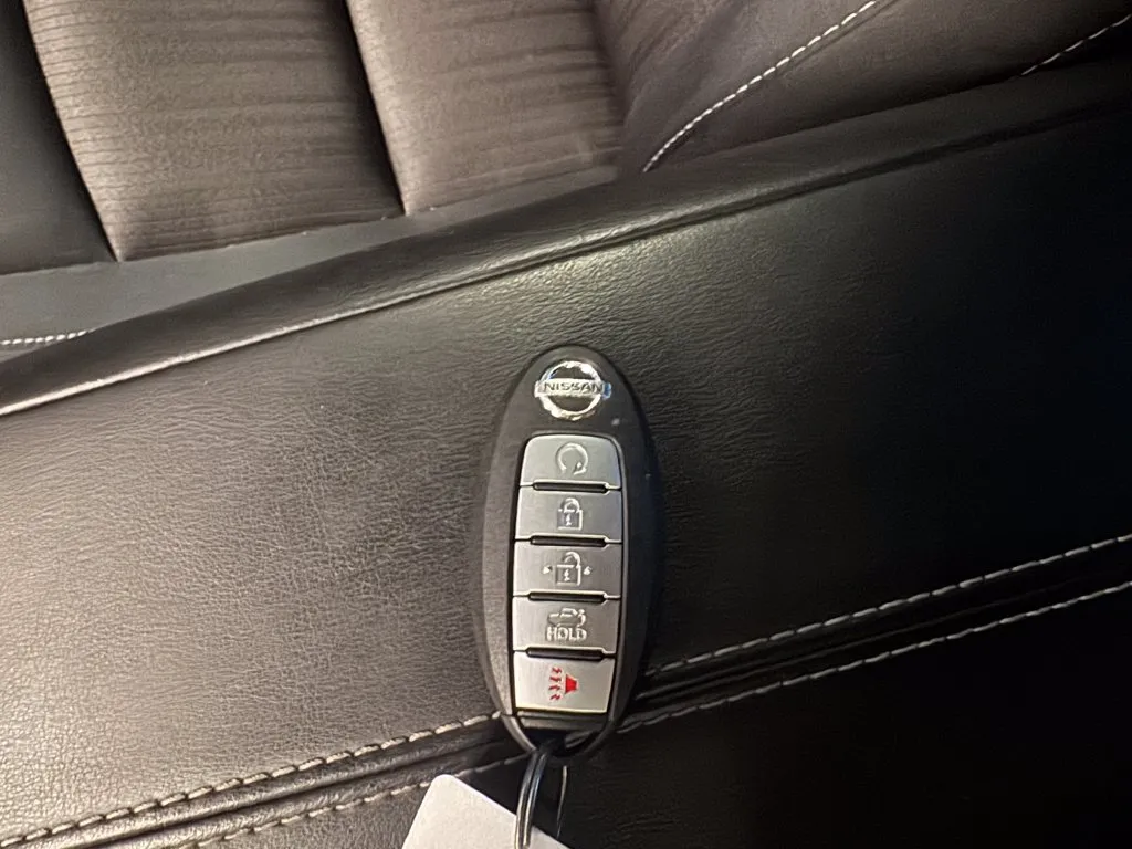 Nissan Altima photo 17