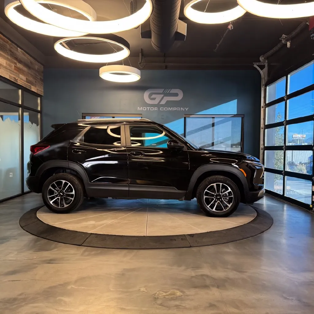 Chevrolet Trailblazer photo 2