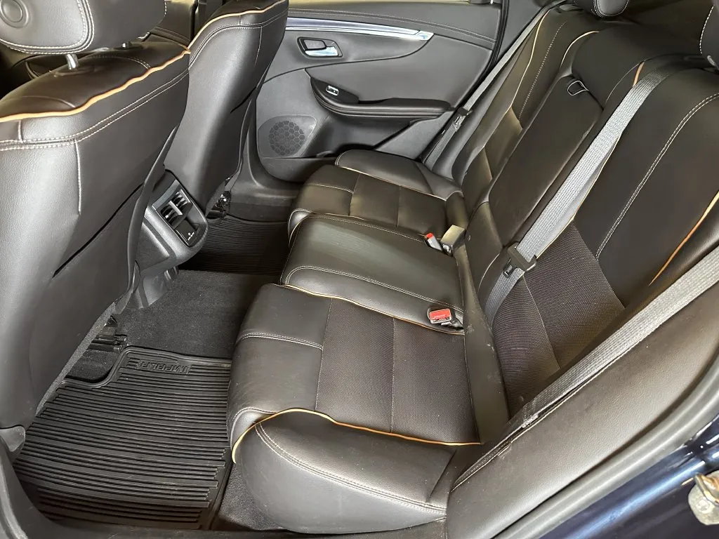 Chevrolet Impala photo 21