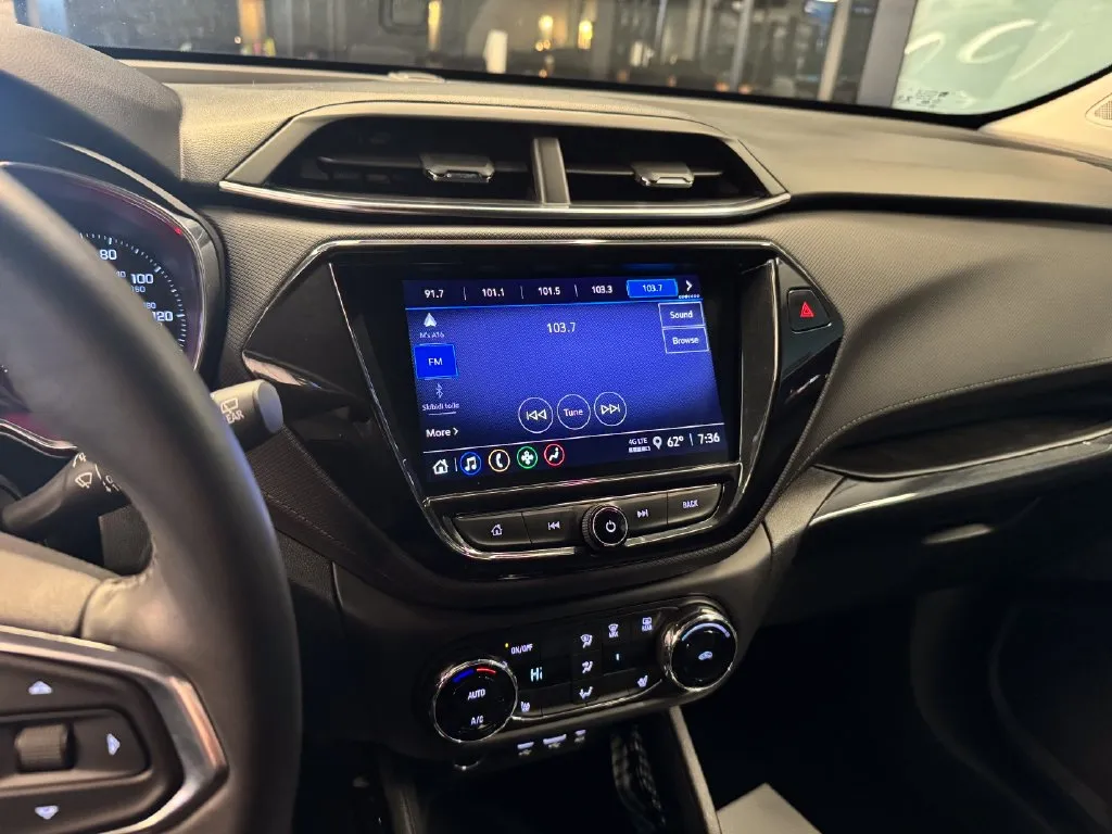 Chevrolet Trailblazer photo 13