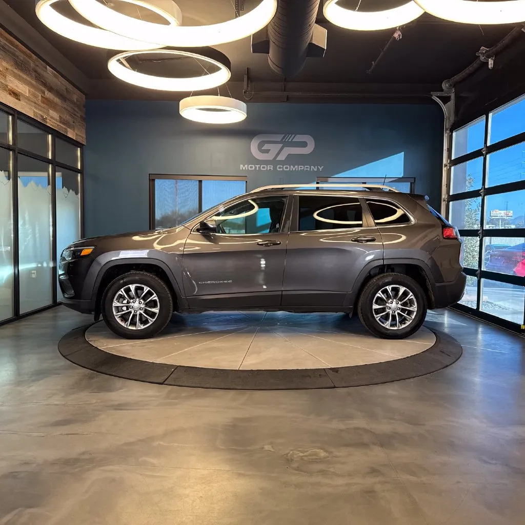 Jeep Cherokee photo 6