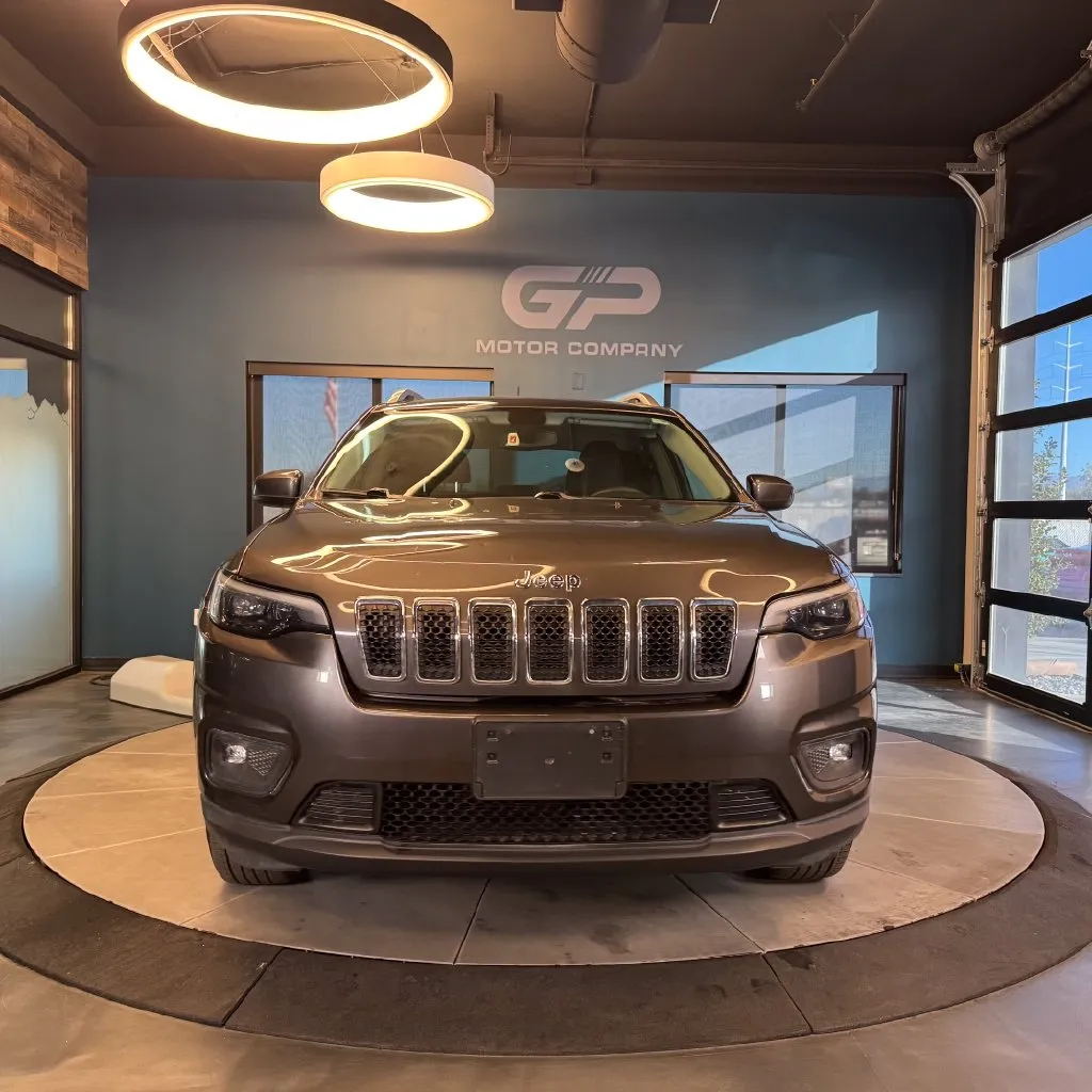 Jeep Cherokee photo 8