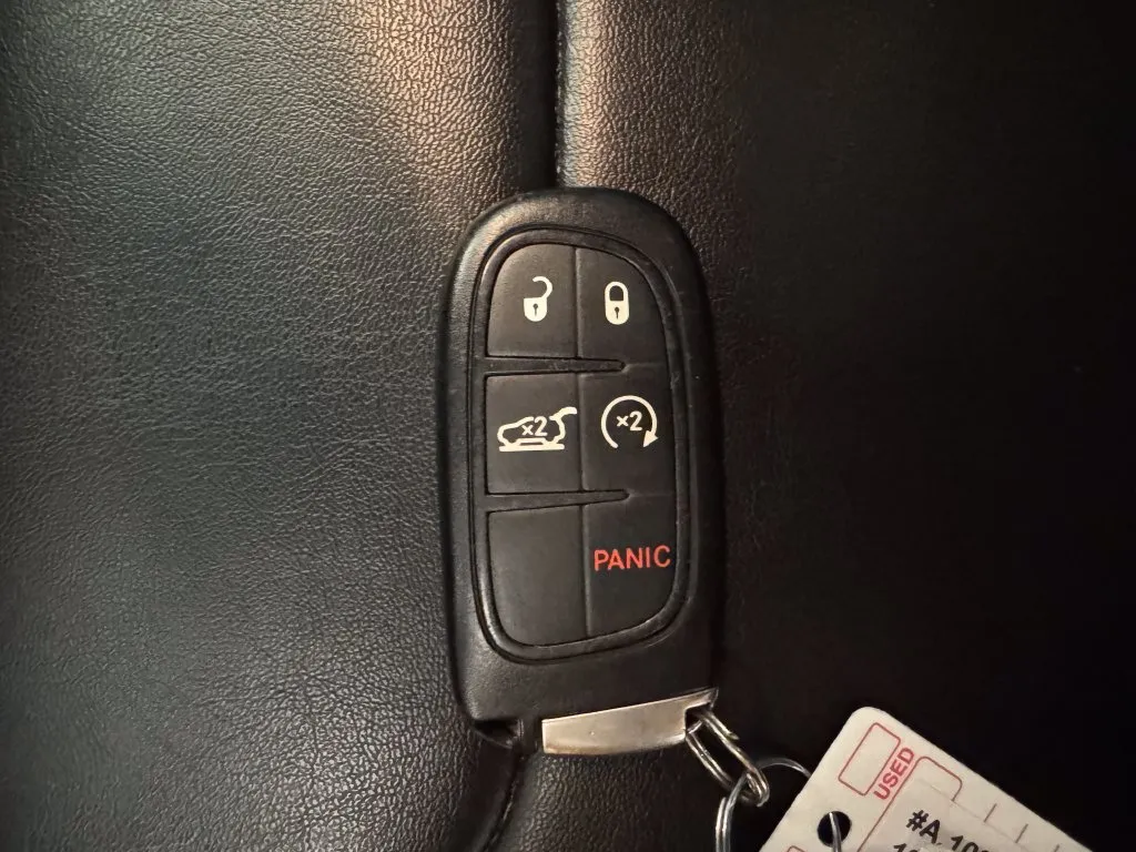 Jeep Cherokee photo 17