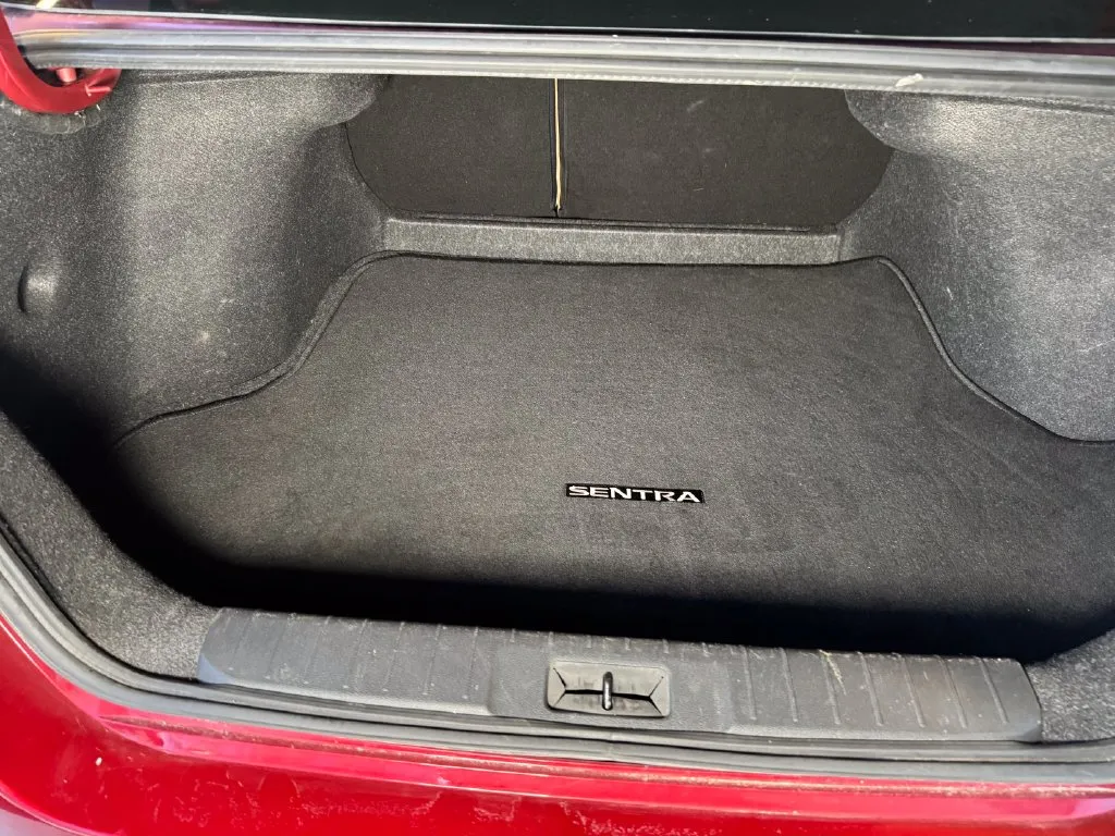 Nissan Sentra photo 22