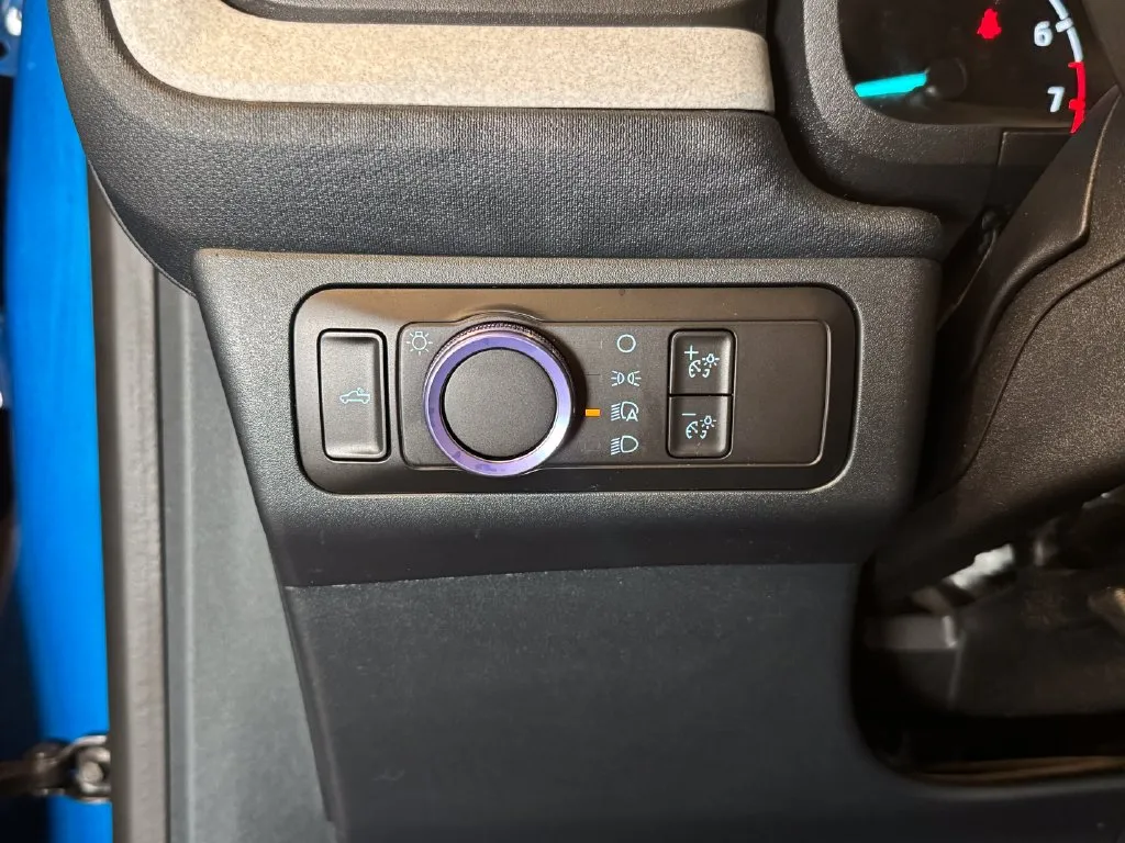 Ford Maverick photo 18