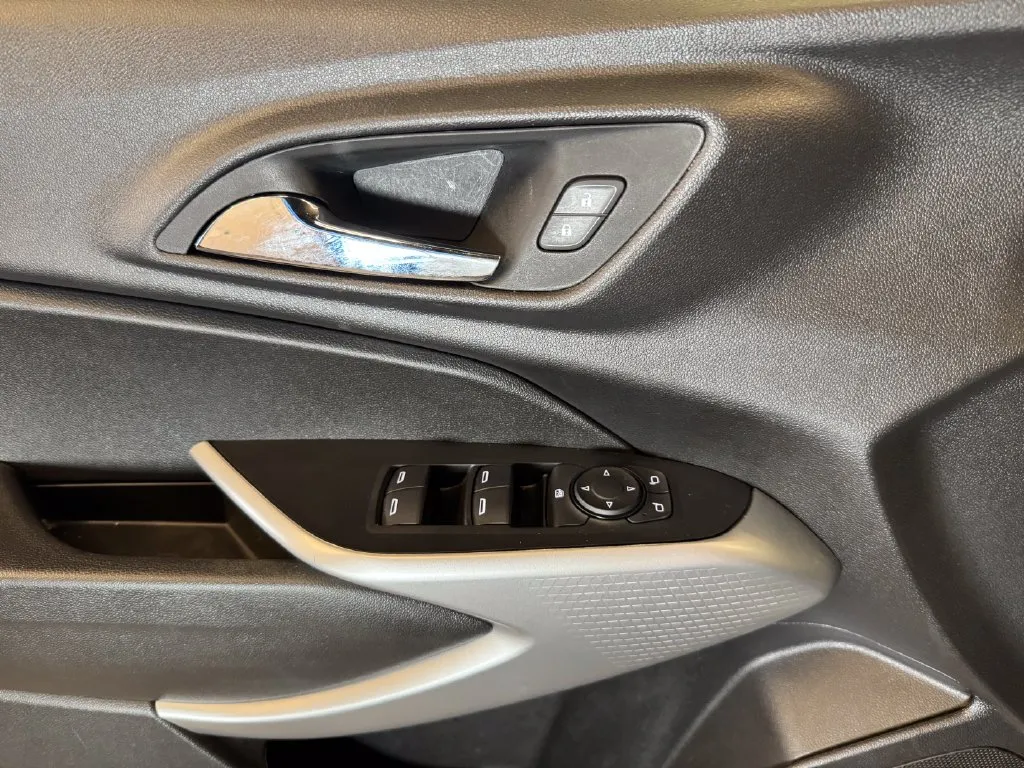Chevrolet Trax photo 18