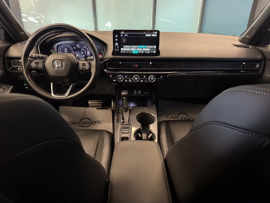Honda Civic photo 9