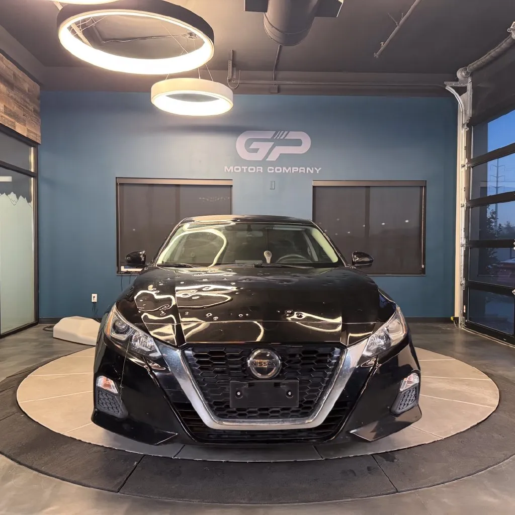 Nissan Altima photo 8