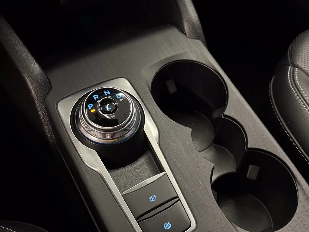 Ford Escape photo 16
