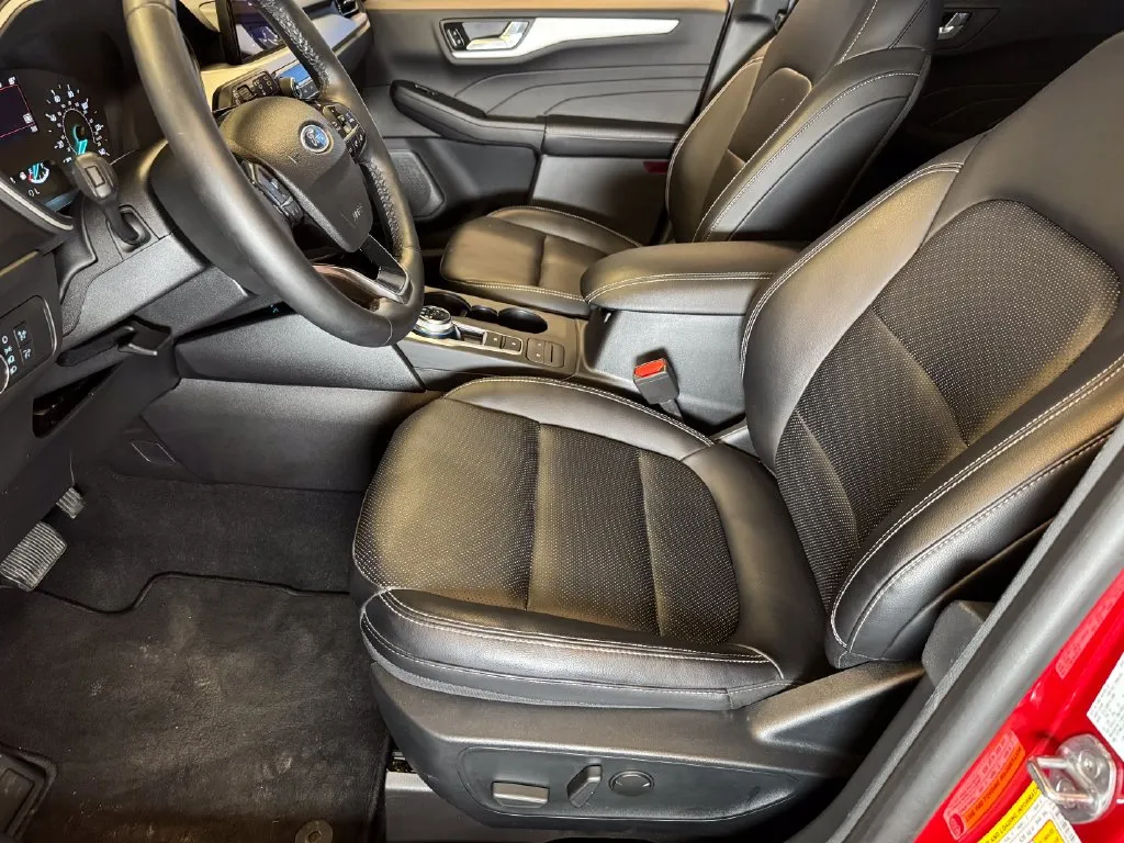 Ford Escape photo 20