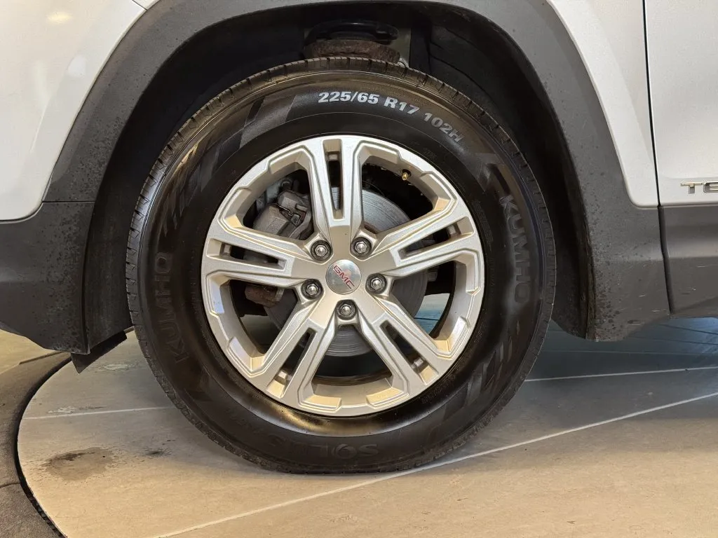GMC Terrain photo 24