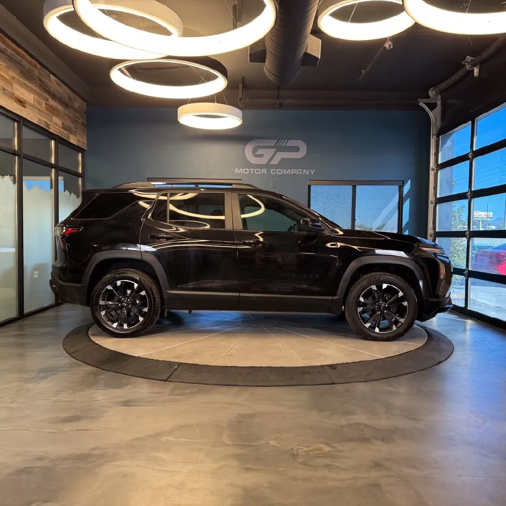 Chevrolet Equinox photo 2