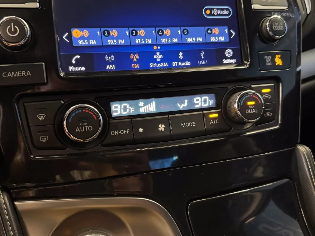 Nissan Maxima photo 15