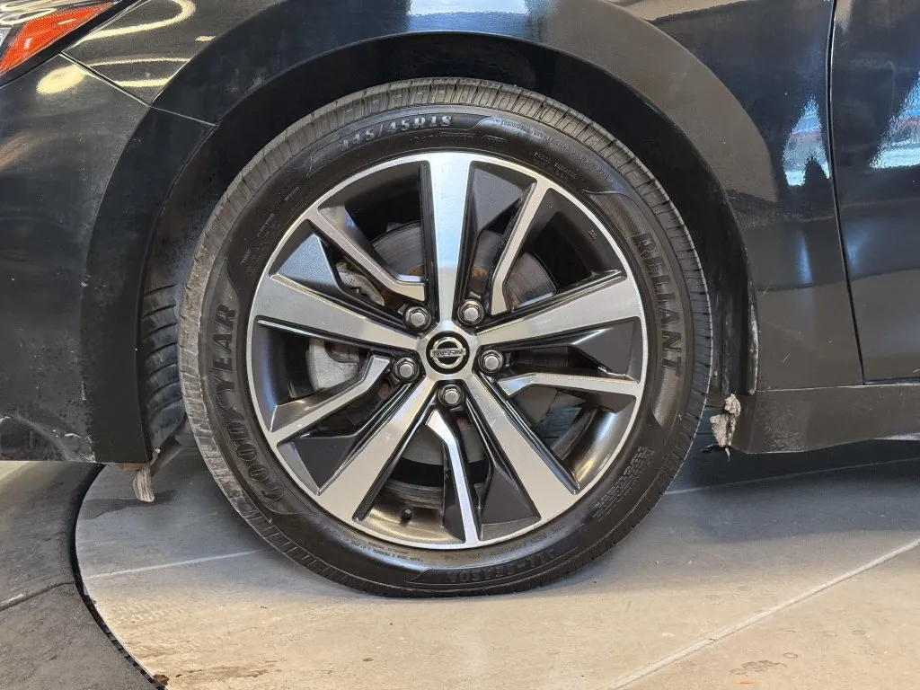 Nissan Maxima photo 25