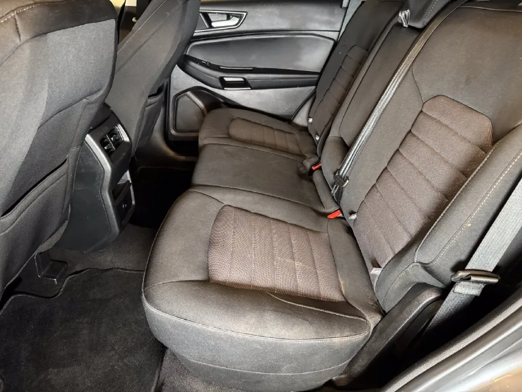 Ford Edge photo 21