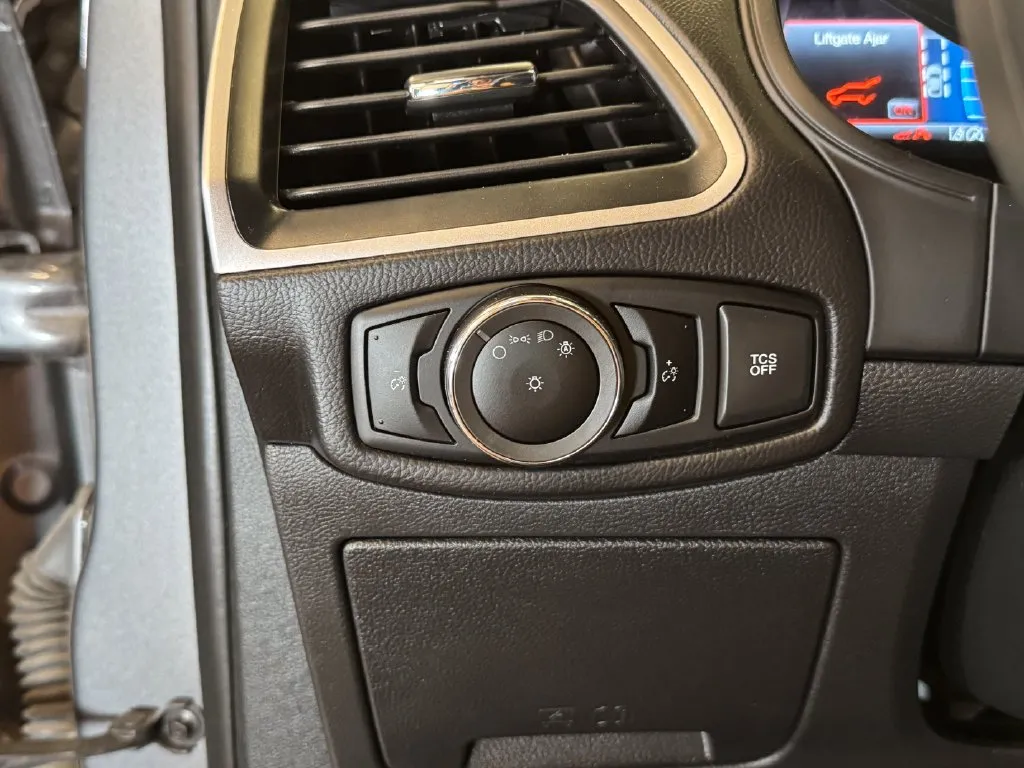 Ford Edge photo 18