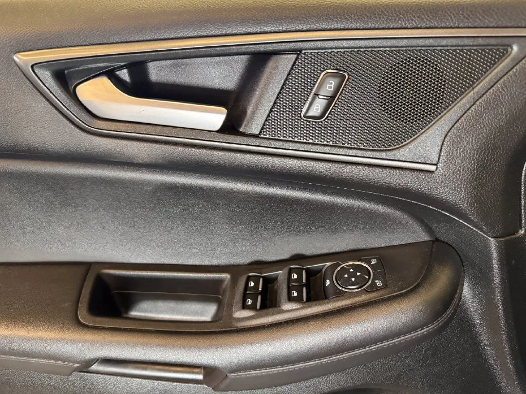 Ford Edge photo 19