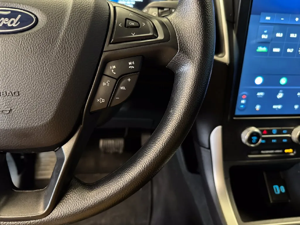 Ford Edge photo 12