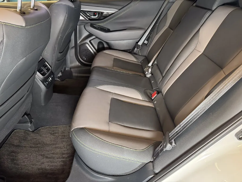 Subaru Outback photo 21