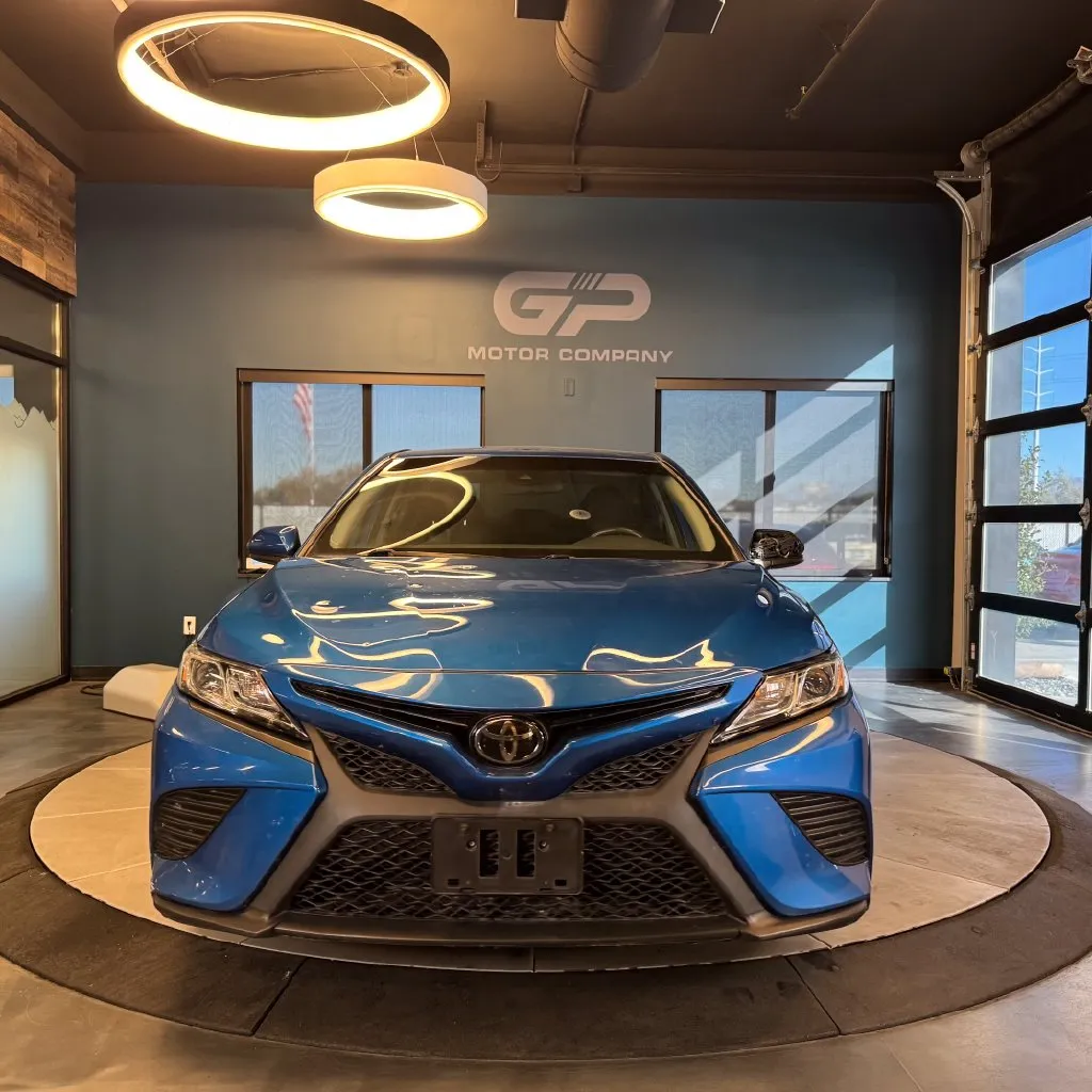 Toyota Camry photo 8
