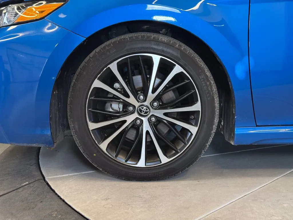 Toyota Camry photo 25