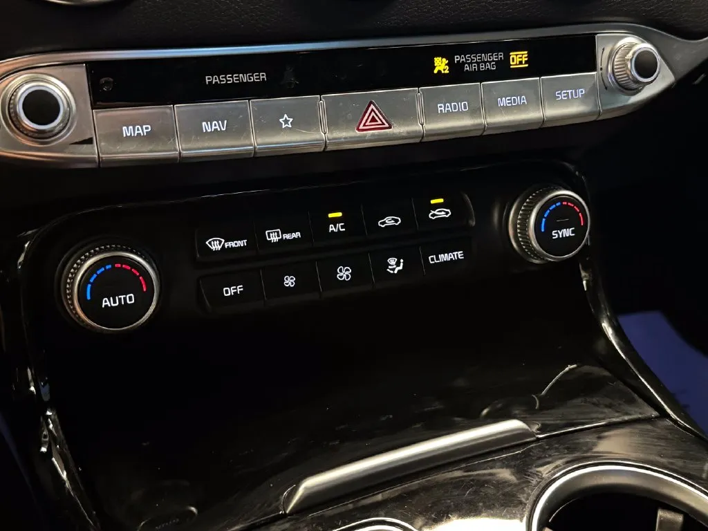 Kia Stinger photo 15