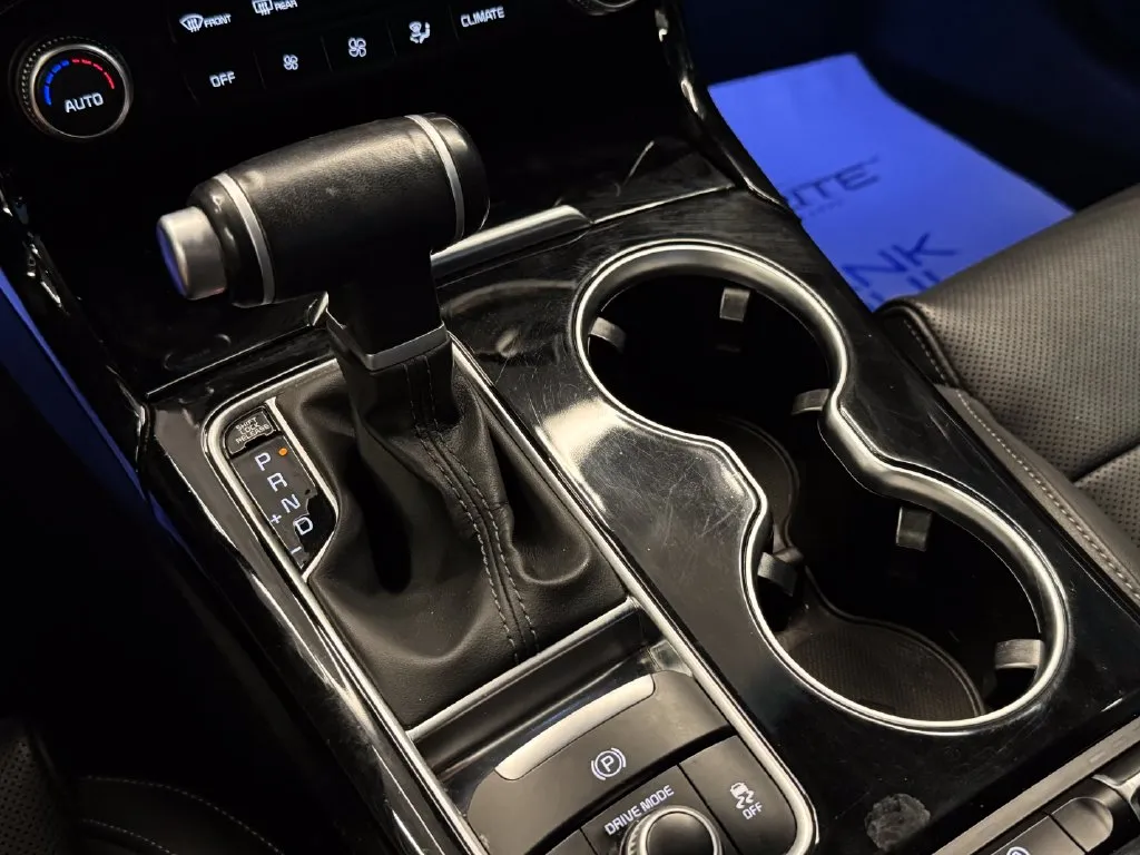 Kia Stinger photo 16