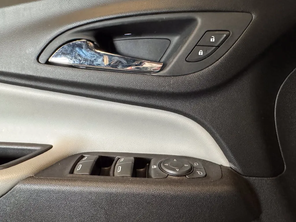 Chevrolet Equinox photo 18