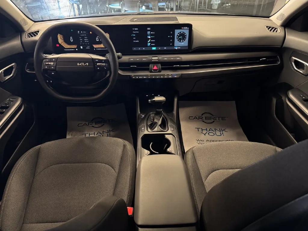Kia K4 photo 9