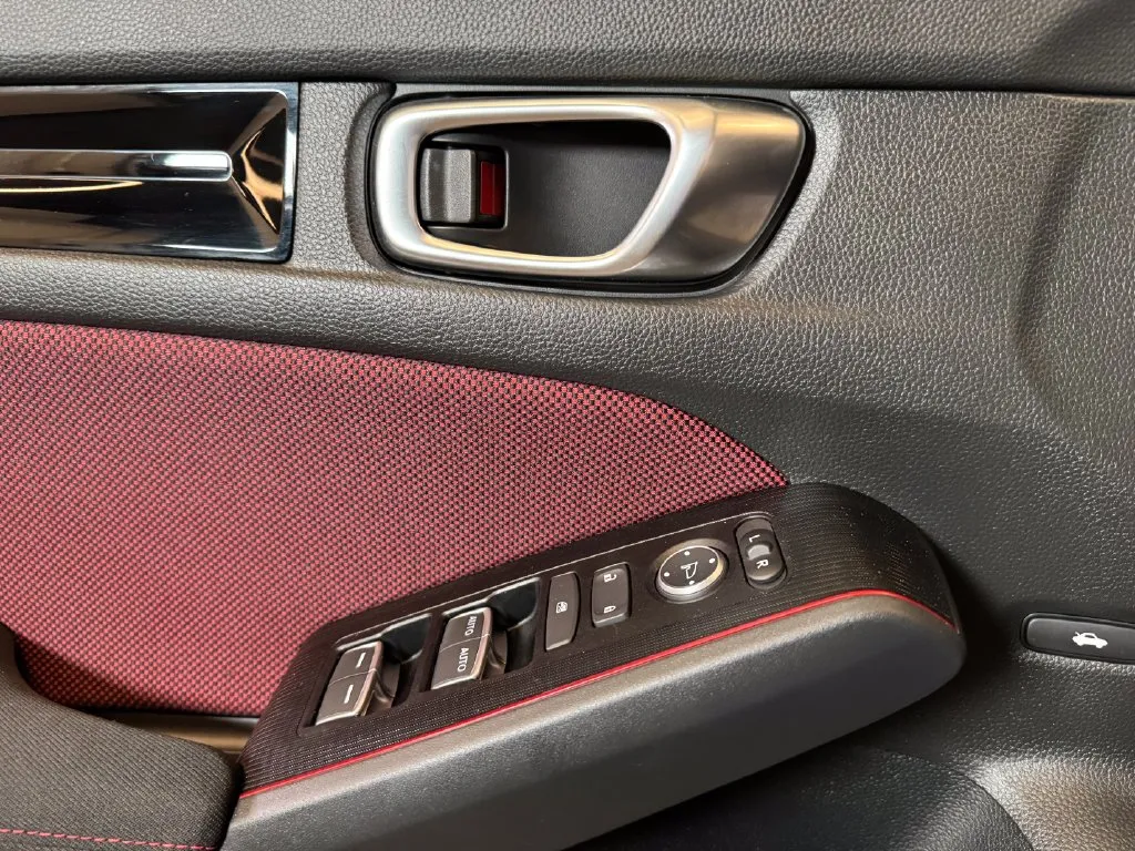 Honda Civic Si photo 19