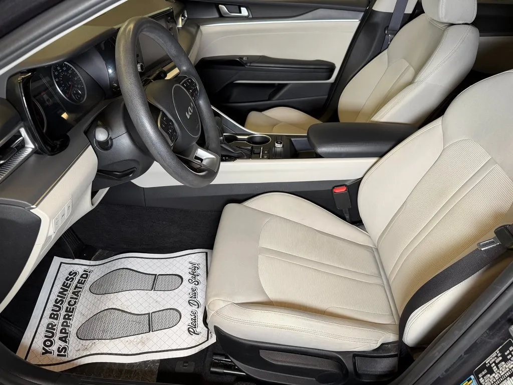 Kia K5 photo 19