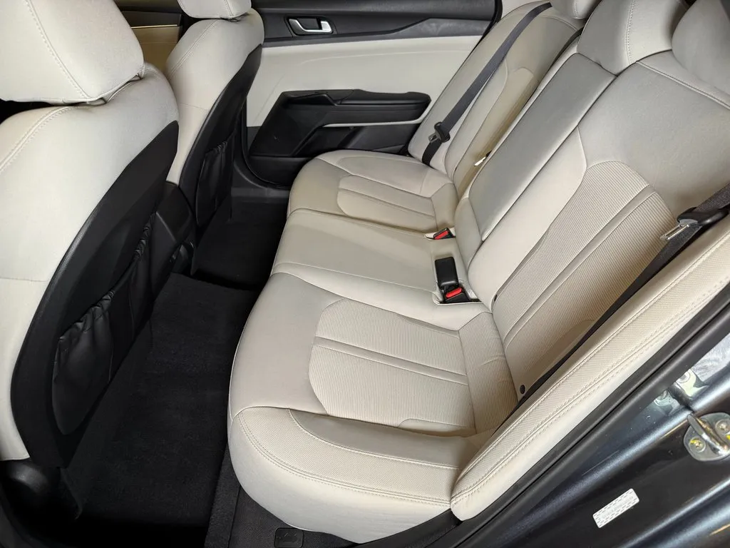 Kia K5 photo 20