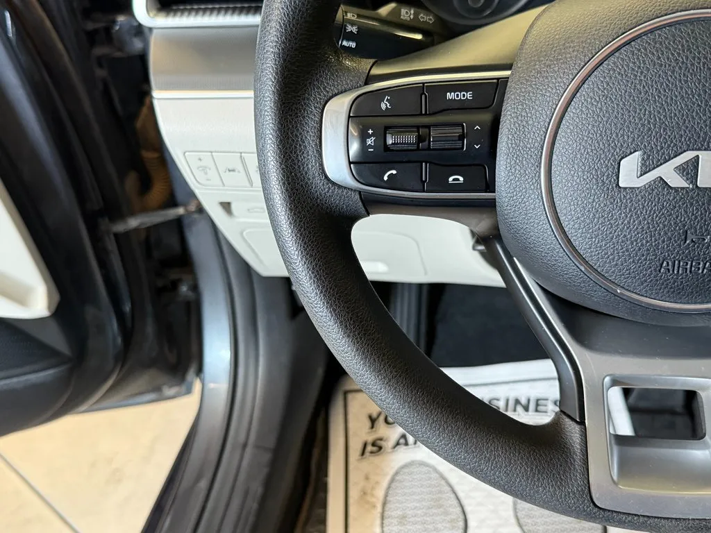Kia K5 photo 10
