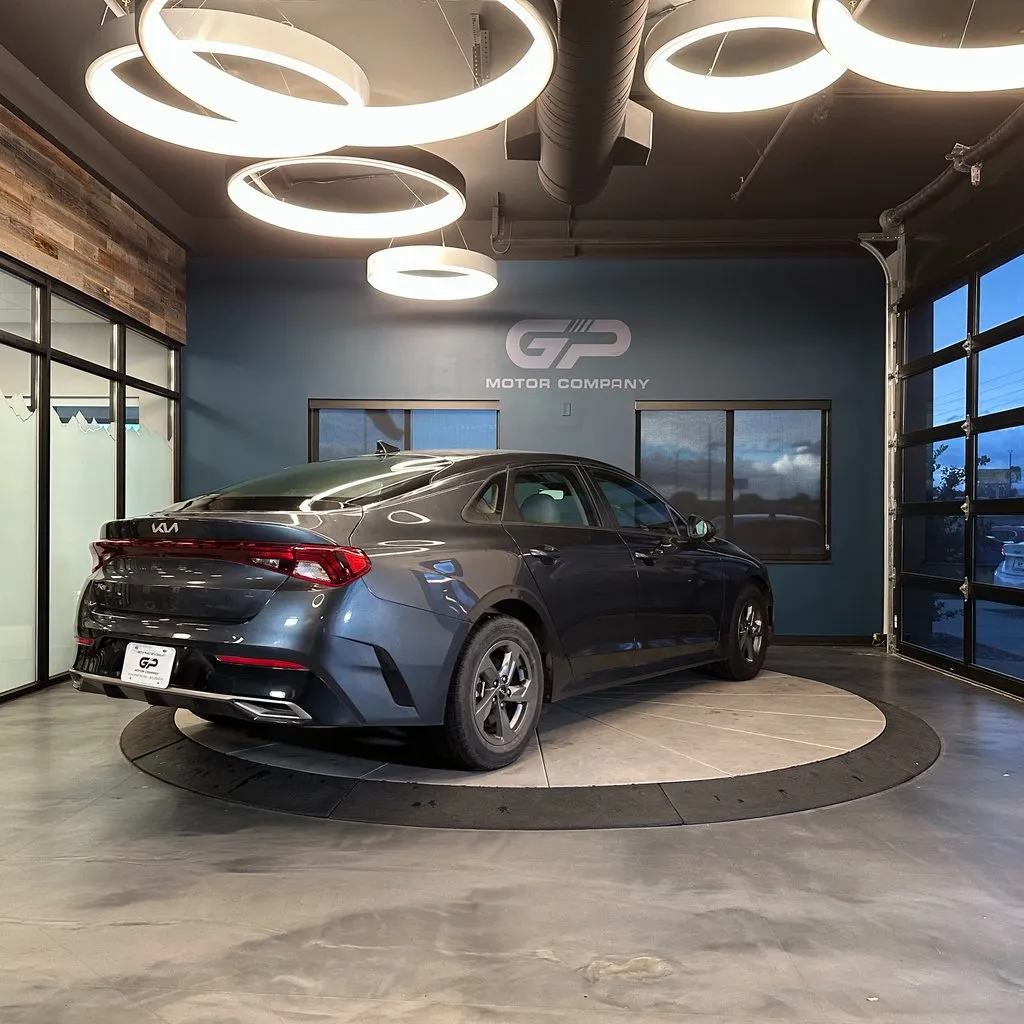 Kia K5 photo 3