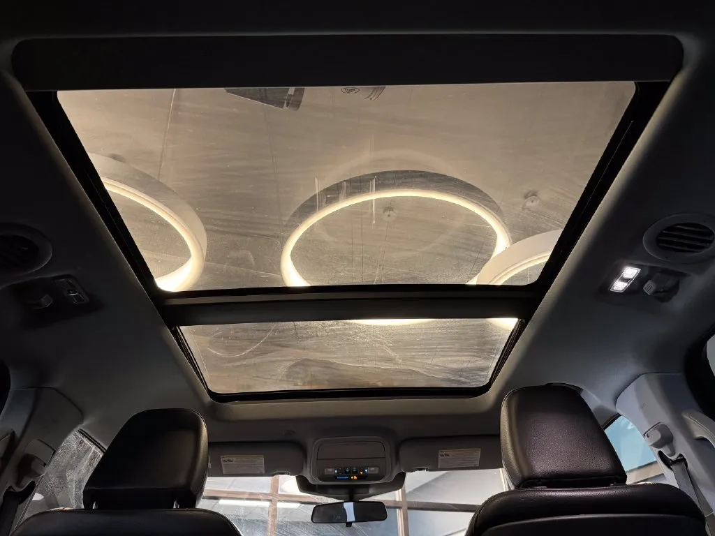 Ford Explorer photo 22