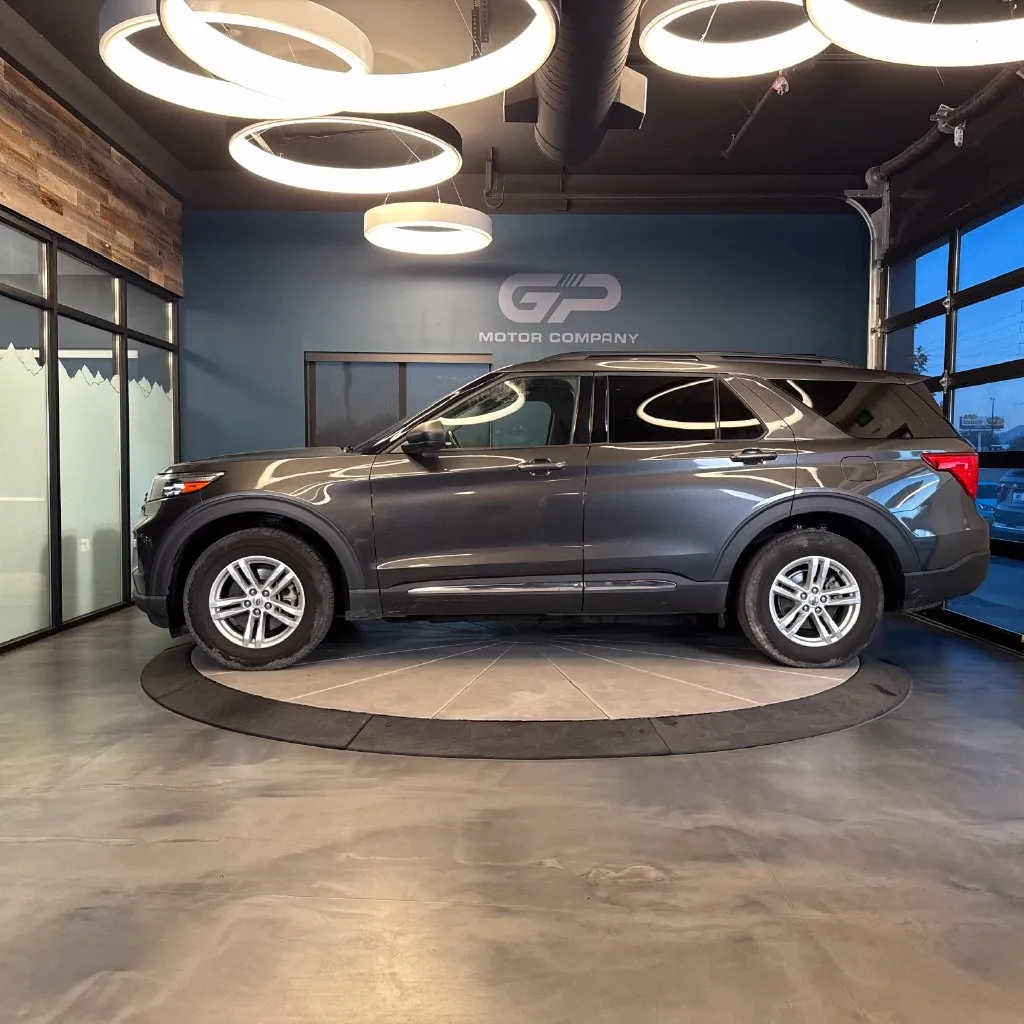 Ford Explorer photo 6