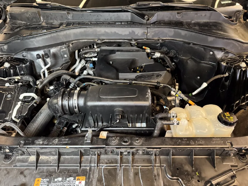 Ford Explorer photo 24