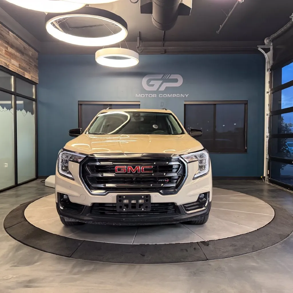 GMC Terrain photo 8